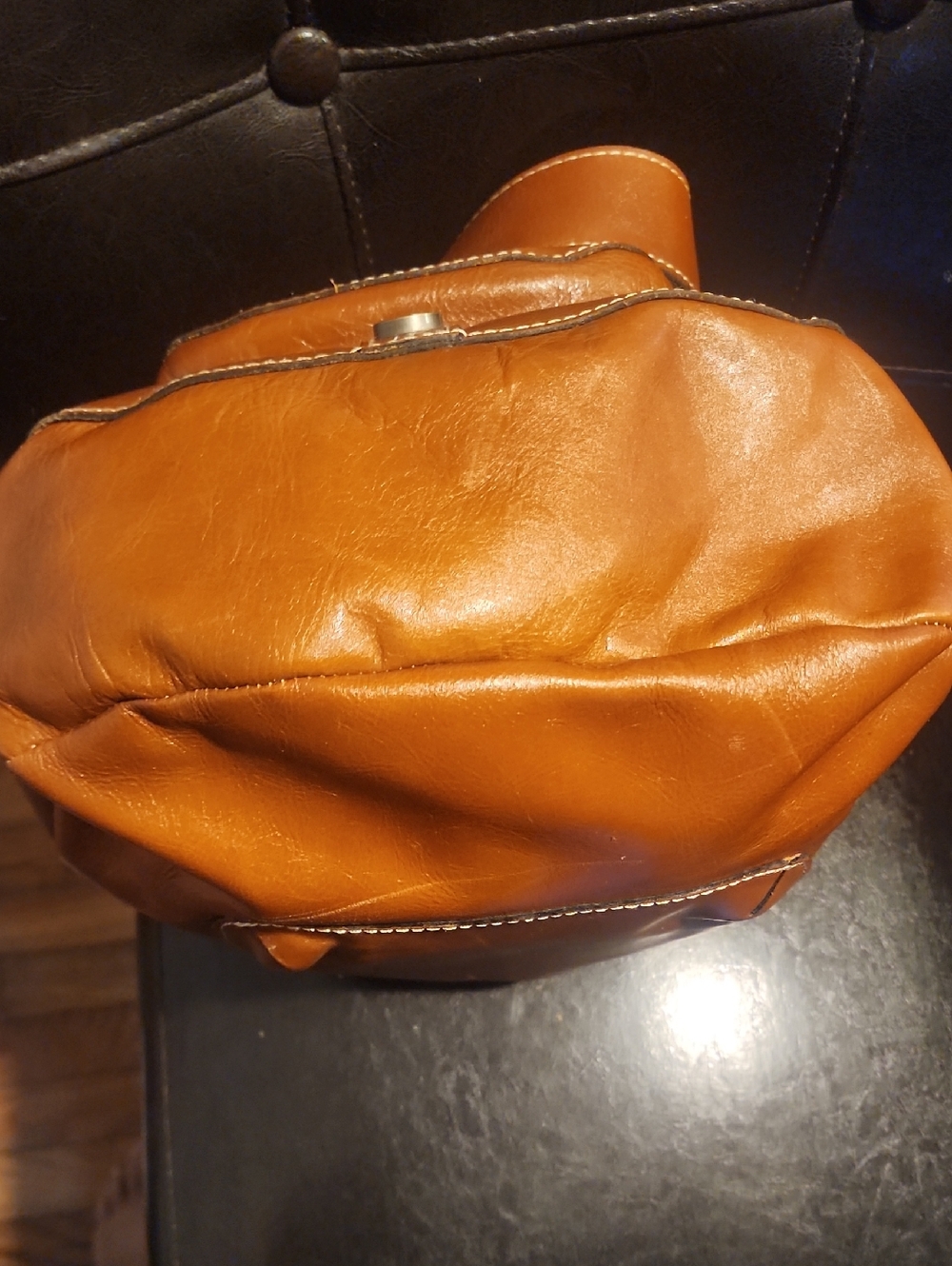 Tooled Leather Tan Crossbody Bag with Whipstitch Trim - Picture 5 of 8